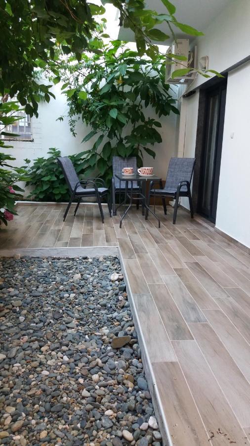 Mama Kitsa Apartment ซาร์ตี ภายนอก รูปภาพ